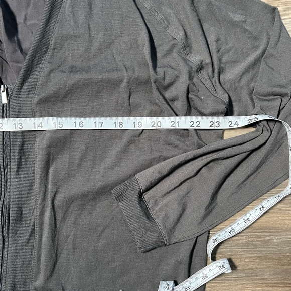 Walt Disney World Imagineering Exclusive Grey Zip Jacket- xL - Picture 4 of 6